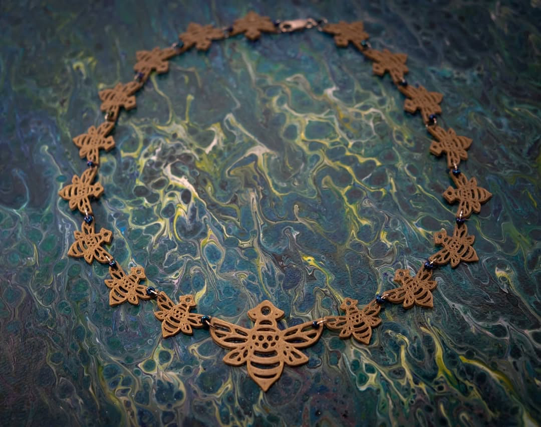 Bee Necklace 3D printed